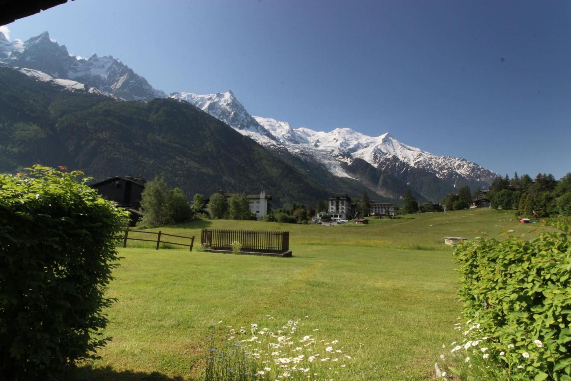 Appartamento Le Savoy - Terrasse Avec Vue Sur Le Mont-Blanc Chamonix Esterno foto